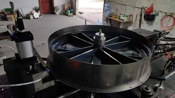 Máquina automática de fabricación de bridas para ventiladores axiales